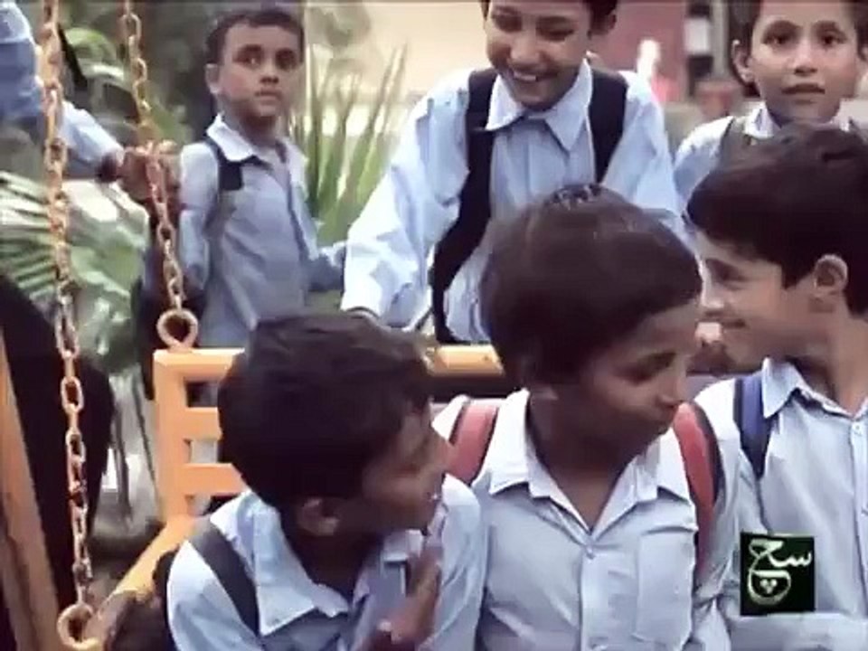 Bara Dushman Bana Phirta Hai Jo Bacho Se Larta Hai