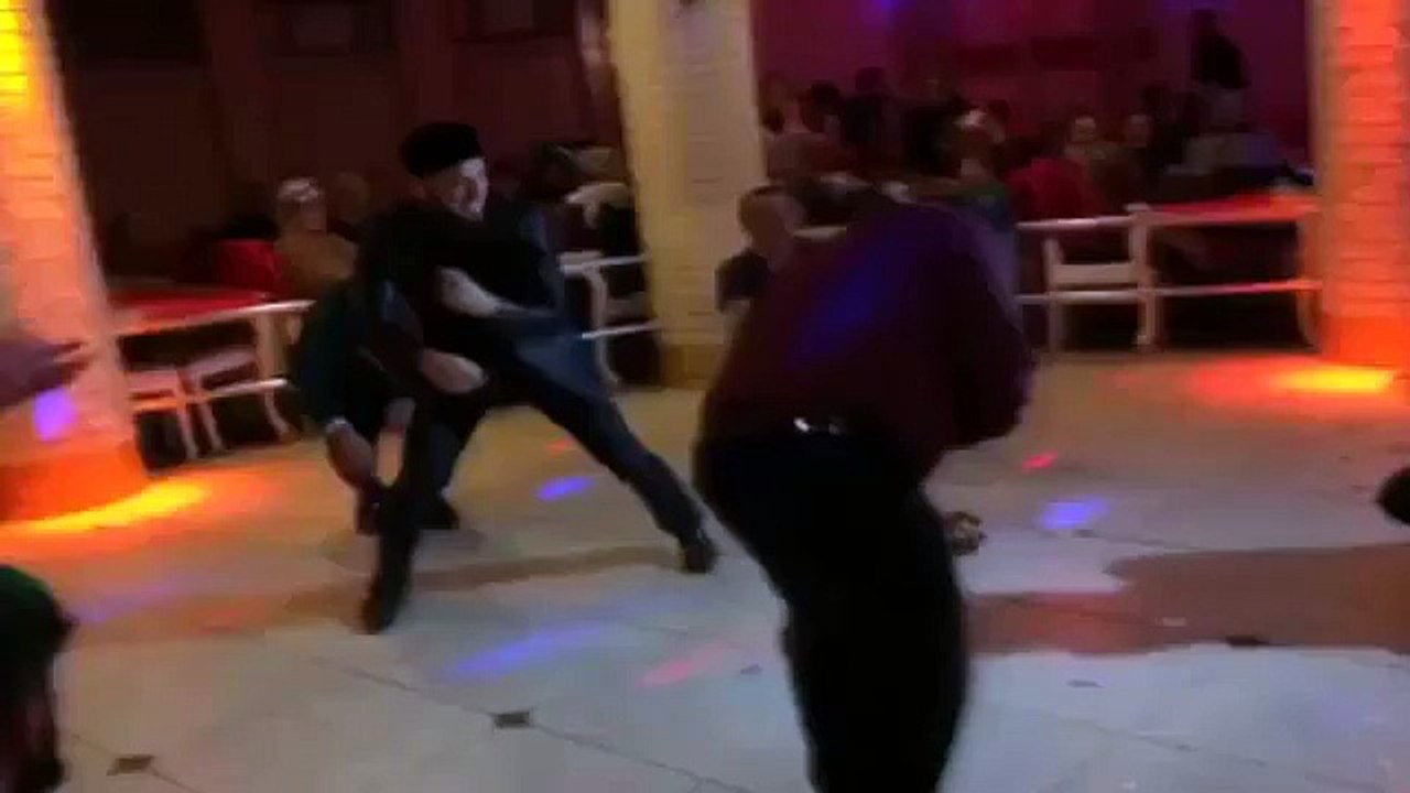 Aykut Demir'den kolbastı şov!