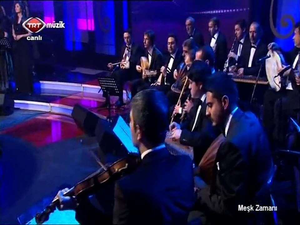 ARİF ÖZGÜLÜŞ - SENİ BÖYLE SEVMEKDEN SANMA GÖNLÜM YORULUR