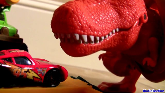 Dinosaur Attack! Angry T-Rex Dinosaur Eats Lightning McQueen DisneyPixarCars Disney Inside