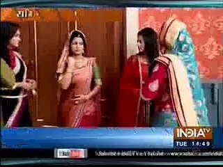 Swaragini 15th December 2015 Ragini ko Tijori se Chori Karte Pakda Lakshya ne