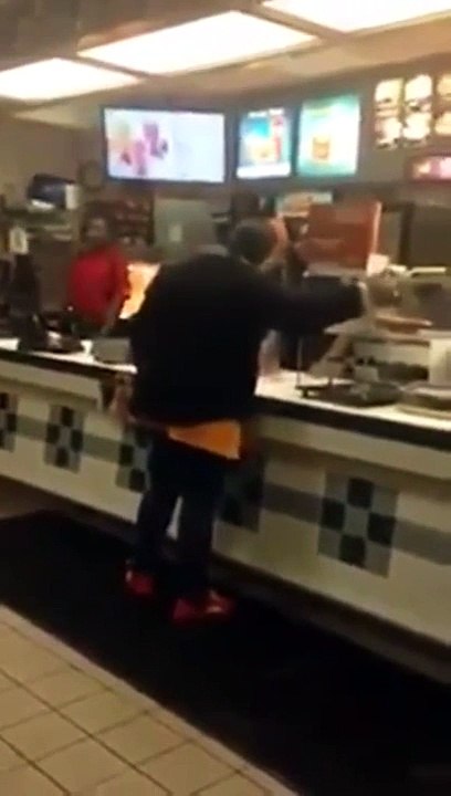 Woman goes off on McDonalds workers !