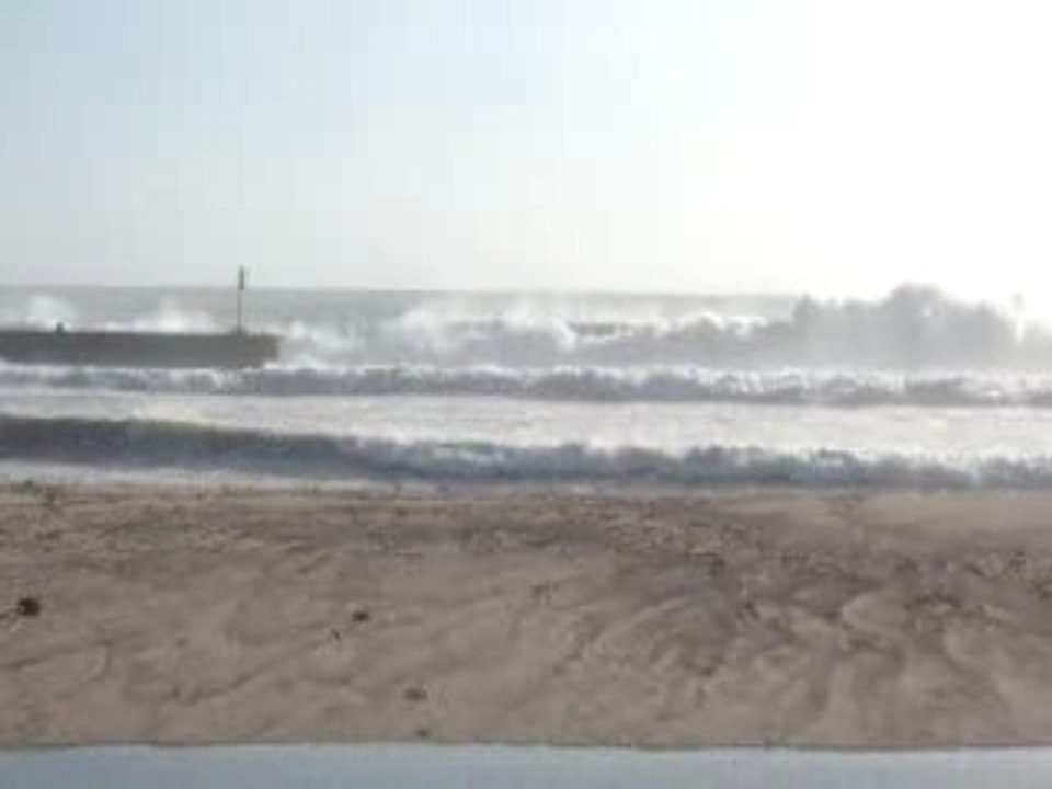 Houle à Saint Gilles (Réunion)