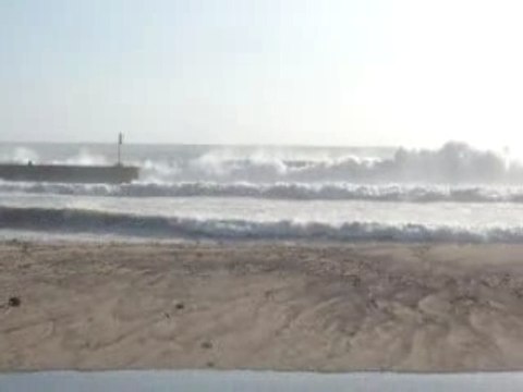 Houle à Saint Gilles (Réunion)