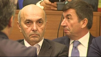 Descargar video: Kuvendi dënon dhunën, Thaçi-Mustafa: Opozita të sqarojë motivet - Top Channel Albania - News - Lajme