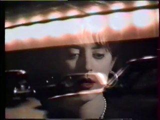 Graziella de Michele - Pull-over blanc (clip Cyril Collard)