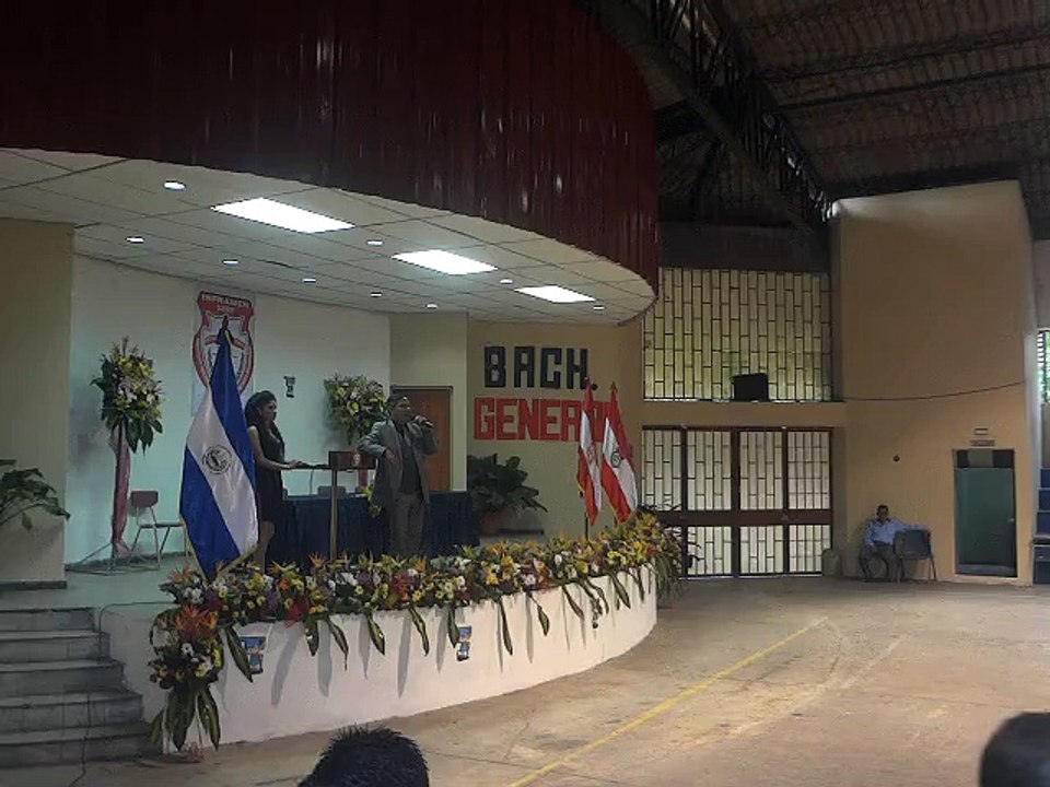 "Tradicional como alumnos", Graduación General Promoción 2015.