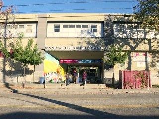 Toutes les écoles de Los Angeles fermées après "une menace crédible"