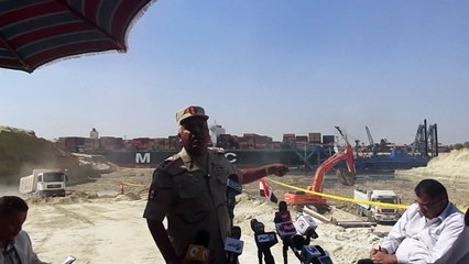 البطل كامل الوزير المشرف على قناة السويس الجديدة فى قناة الاتصال رقم 2 فى اكتوبر2014