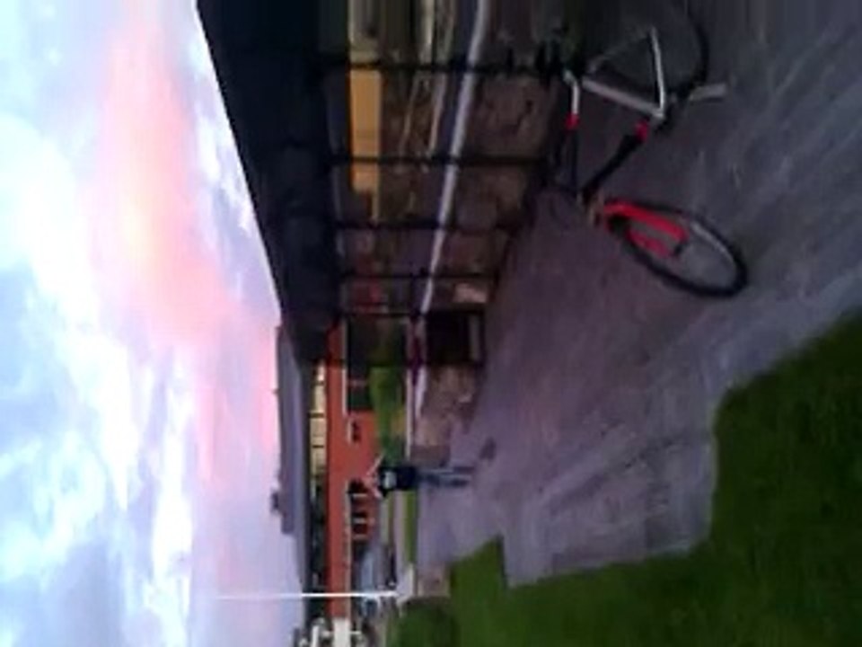Hippie jump fail (4)