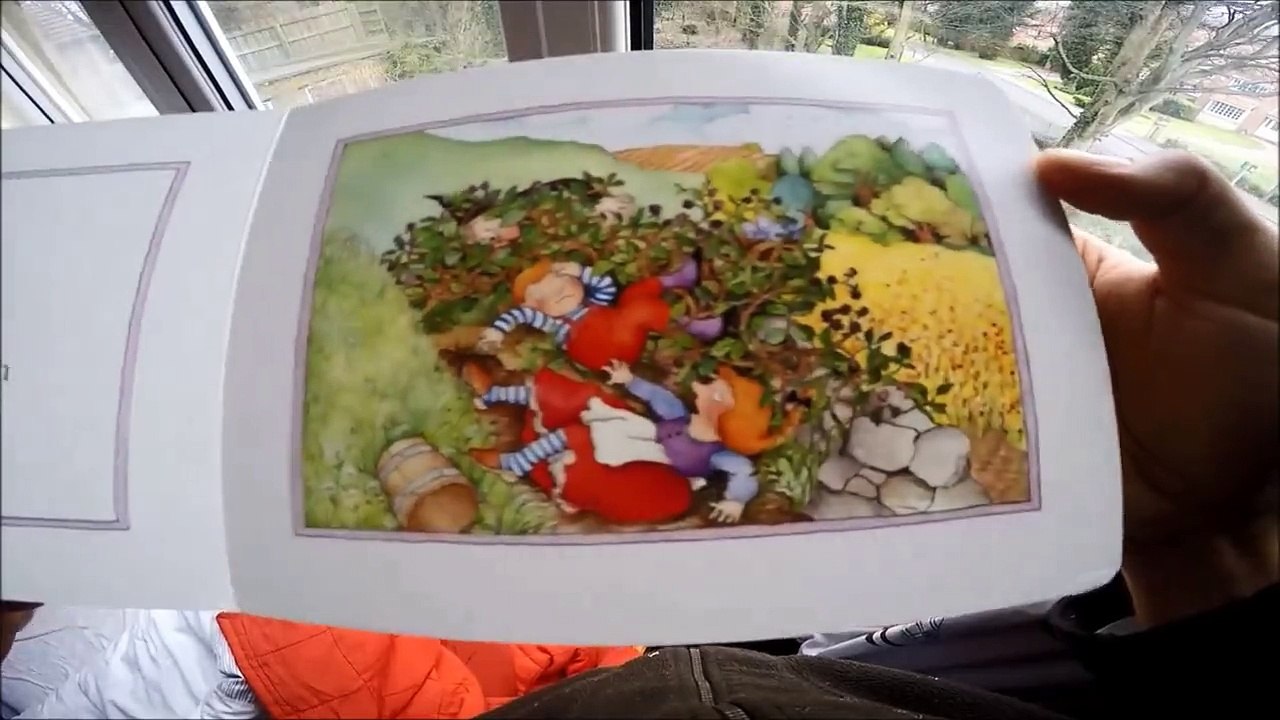 livre en anglais enfants Each Peach Pear Plum by Janet Ahlberg, Allan Ahlberg kids story book