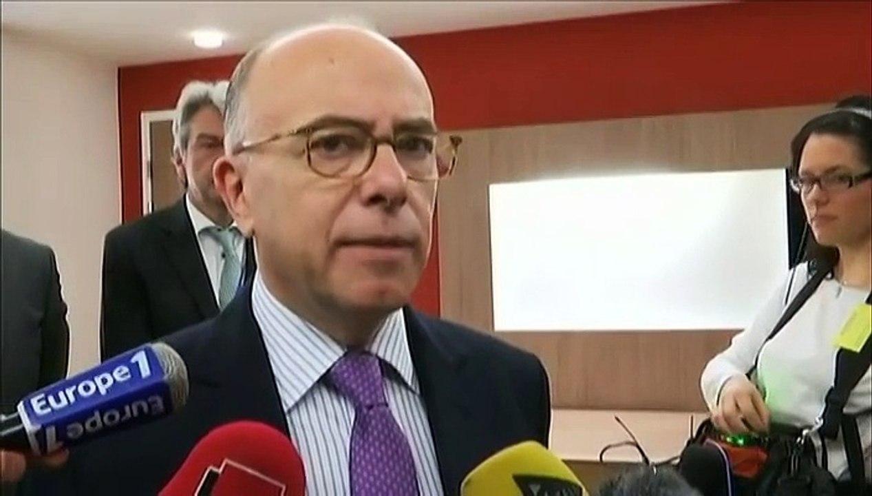 Environ 1 800 Français sont partis ou veulent partir faire le jihad en Syrie et en Irak, affirme Bernard Cazeneuve