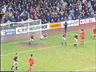 Dundee United 3 Hearts 0 (1993/94)