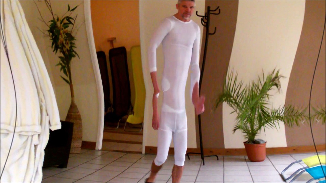 '170cm, - geballte/pure ♂Männlichkeit♂ in Action' - VERSION 2 (Aus dem Video : 'Vi.echtach/Vi.tal/Vi.ctor´ia´s-Secret')