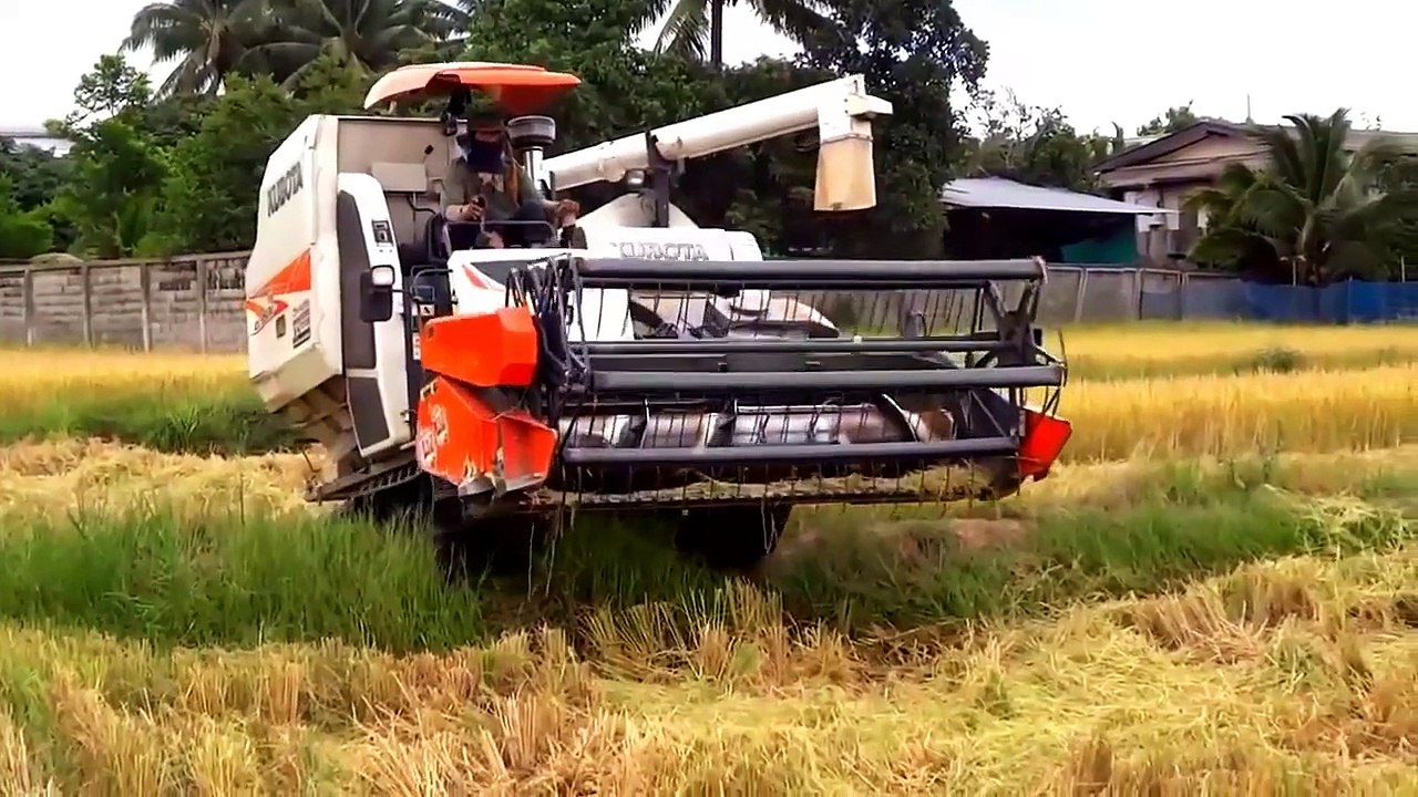 Tractor stuck in mud compilation 2015, NEW