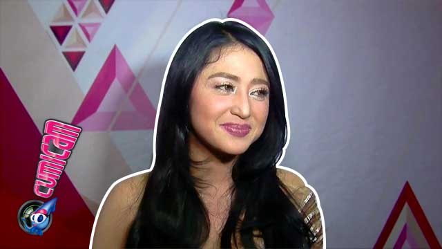Dewi Perssik Siap Nikah Tahun 2016 - Cumicam 16 Desember 2015