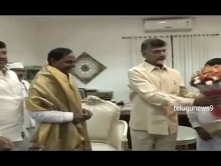 AP CM Chandrababu meets Telangana CM KCR for Invite Amaravathi Foundation
