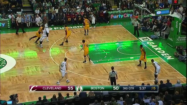 LeBron James Throws Down the Reverse Jam!