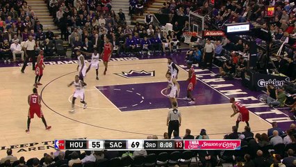 Le manager de DeMarcus Cousins expulsé après un mauvais geste sur Jason Terry