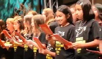 American Students Lab Pe Aati Hay Dua for Peshawar School