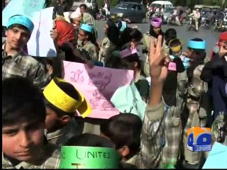 Karachi schoolchildren in solidarity with martyred APS students