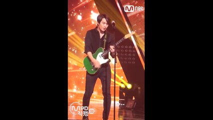 [MPD직캠] 씨엔블루 이종현 직캠 라디오 Radio lee Jong Hyun Fancam @엠카운트다운_150917