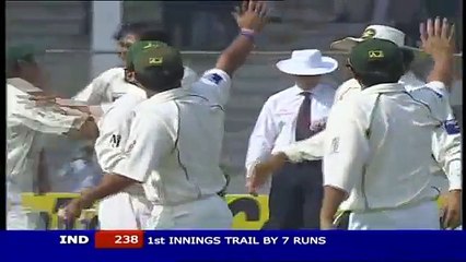 Muhammad Asif Destroys Indian Batting Lineup - Karachi Test Match