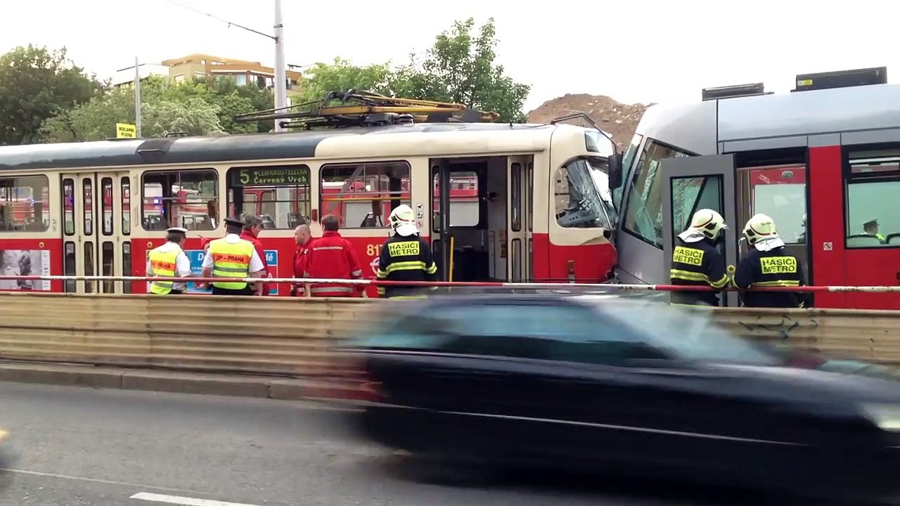 Les tramways, tiré à part après laccident, Prague 21/05/2013
