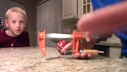 What's inside a Cricket Ball_