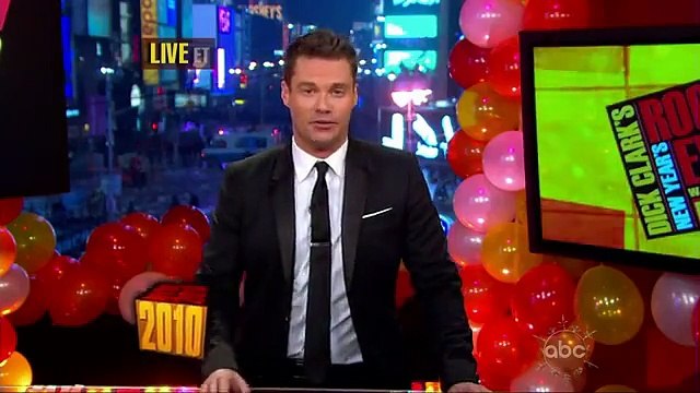 Justin Bieber Singing To Selena Gomez On Stage - One Less Lonely Girl [HD 1080p]