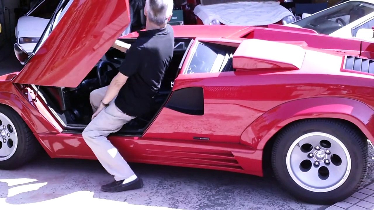 赤いカウンタック 　エンジン始動！