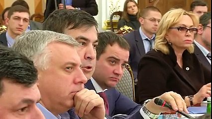 Ты вор, тварь последняя! - Я украинец!