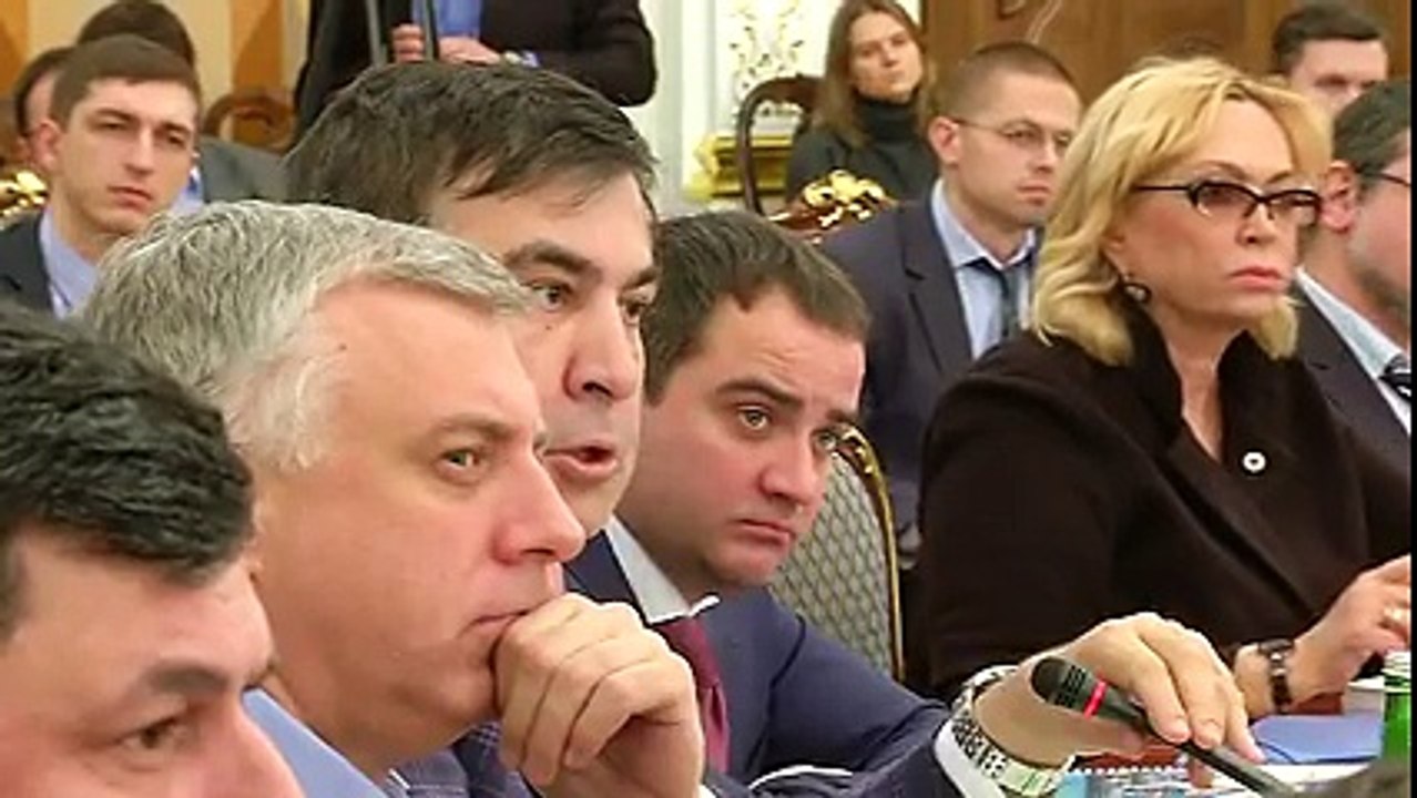Ты вор, тварь последняя! - Я украинец!