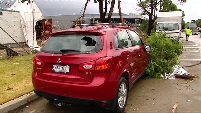 Stuhia shkatërrimtare godet Sidnein. Erëra deri në 213 km/h- Top Channel Albania - News - Lajme