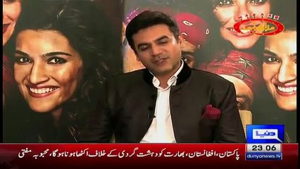 Watch Shahrukh Khan Reaction After Watching His Own Mimicry