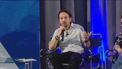 Iglesias ofrece la calma y el tono de mujer de Podemos frente a la crispación