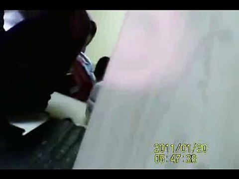 HASTANE KBB ÖNÜNDE DANIŞMADAKİ YAVŞAK İTE BA SEN!..Bİ ŞEY SORDUK DİYE BAŞLADI HEMEN AFKURMAYA!.