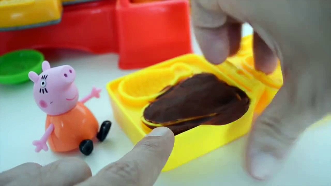 Pig George e Familia Peppa Pig e massinha De Modelar Play-doh Comidinhas!!! Em Portugues T