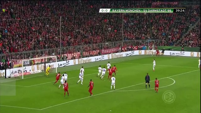 Zap Foot du 16 décembre: Zanetti accusé de tricherie, trop facile pour Messi, le missile de Xabi Alonso, Thomas Muller prend cher à l'entraînement.