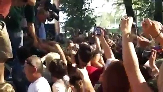 Lady Gaga nue sur scène à Chicago