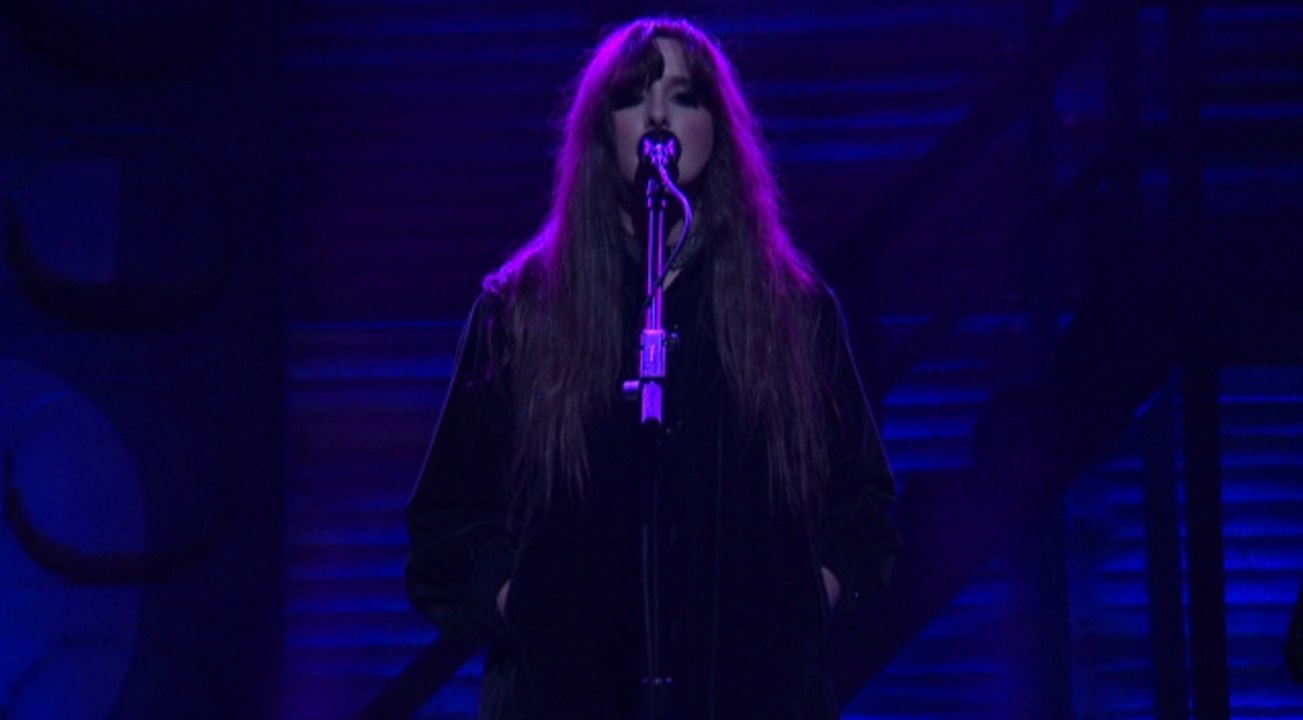 Beach House – “Somewhere Tonight” 12/15/15 Conan