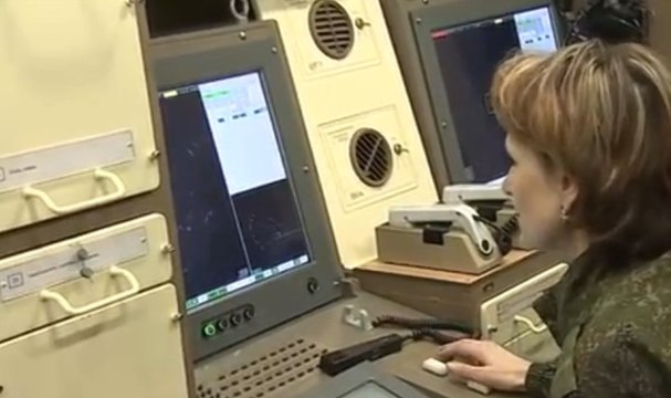 В России на боевое дежурство заступили новейшие комплексы Небо-М