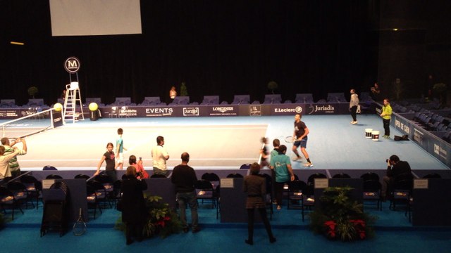 Jo Wilfried Tsonga rencontre ses jeunes fans