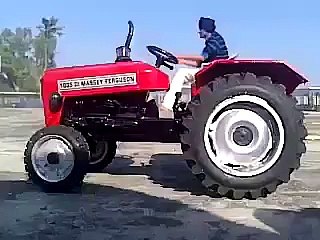 Aisa tracter apny phly kbi na daikha hoga.