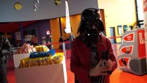 Les fans de Star Wars dégainent leurs sabres laser au cinéma de Thillois