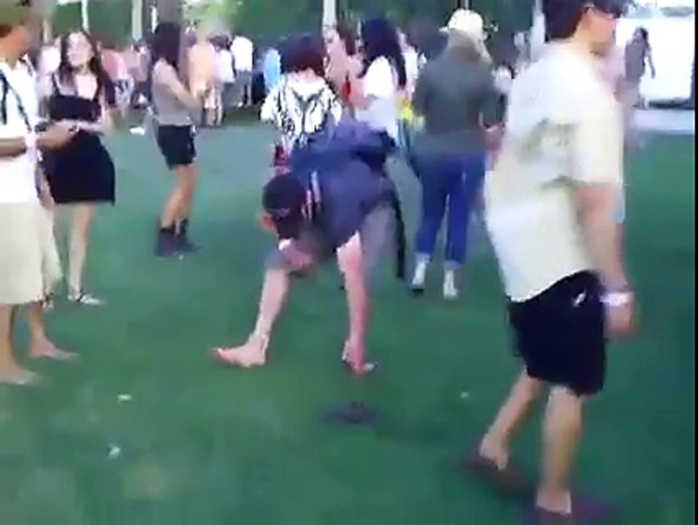 Welp, I do believe this feller has had a little too much to drink - Vidéo  Dailymotion