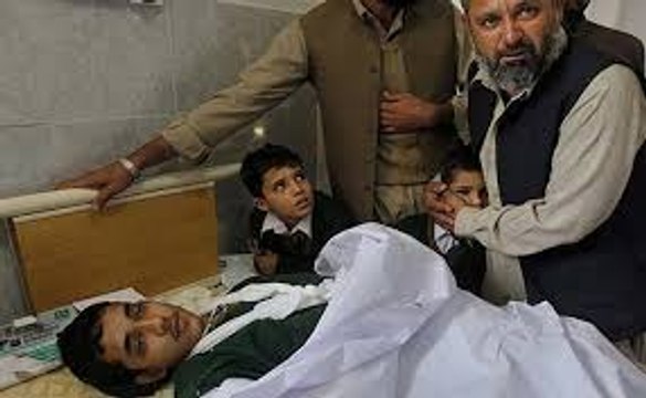 Masoom Si Kalyu ko kaise bhulay _ A Tribute to the Martyrs of Peshawar attack on Army Public School 2015