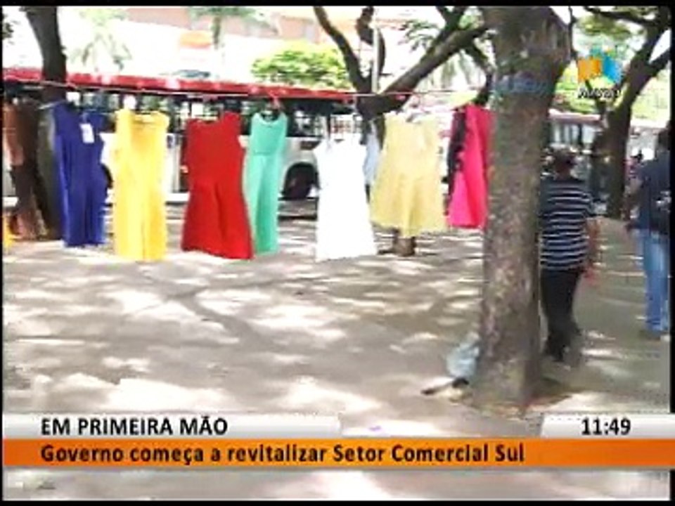 EM PRIMEIRA MÃO