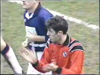 Dundee United 1 Dundee 1 (1993/94)