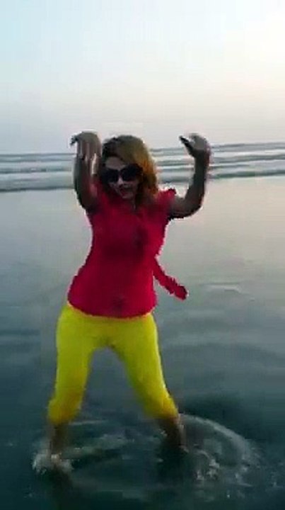 Aj Blue hai Pani mujra at beach